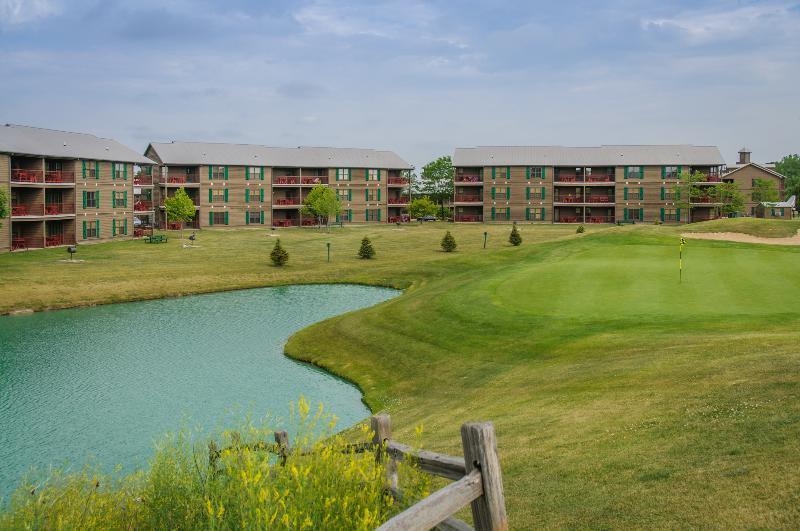 Holiday Inn Club Vacations Fox River Resort At Sheridan Exterior photo